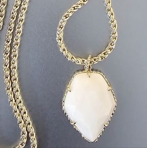 Kendra Scott Corly pendant necklace